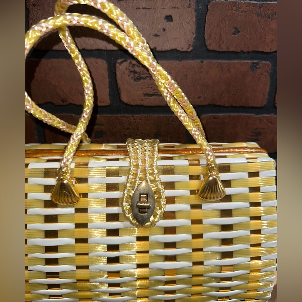 Vintage 50s 60s woven gold straw raffia hard body handbag - Picture 2 of 7